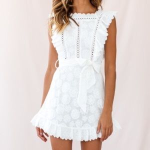 White Lace dress with ruffled edges